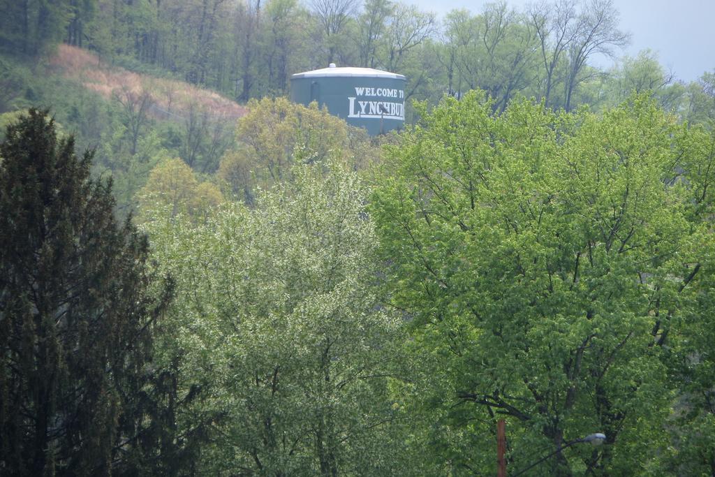 Lynchburg Country Inn Exteriör bild